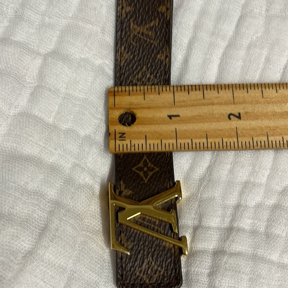Louis Vuitton belt❌OPEN TO TRADE AS WELL❌ - Picture 3 of 7